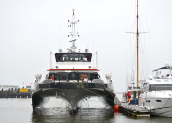 Austal Wind Express Tri Swath 27, CABLE BAY. Chartered by Turbine Transfers working in the Wind Farm industry.