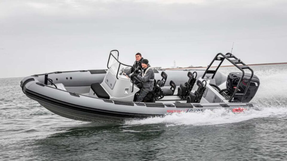 GEMINI WR780 fitted with a COX POWERTRAIN CXO300 Diesel Outboard