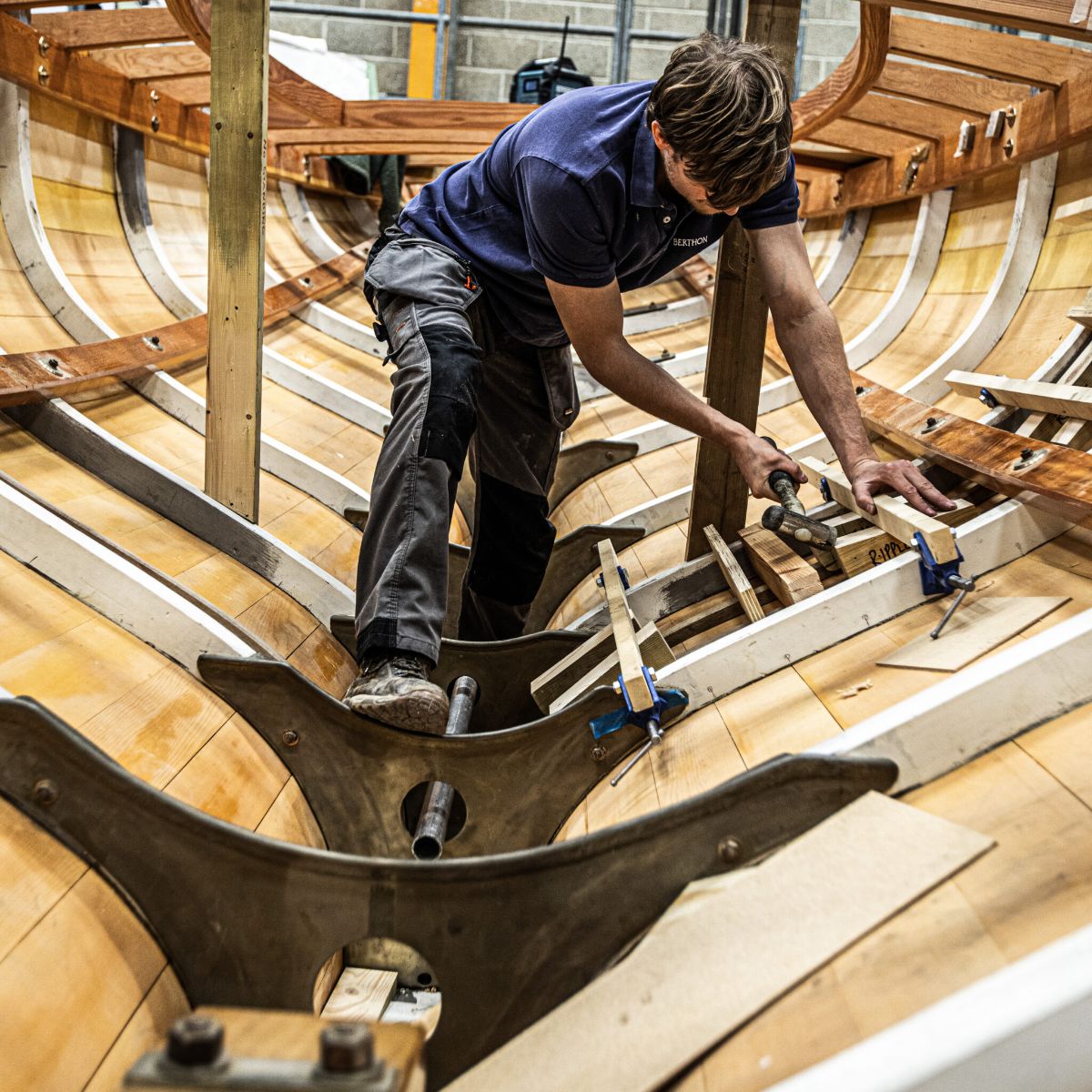 berthon apprentice working on sardonyx